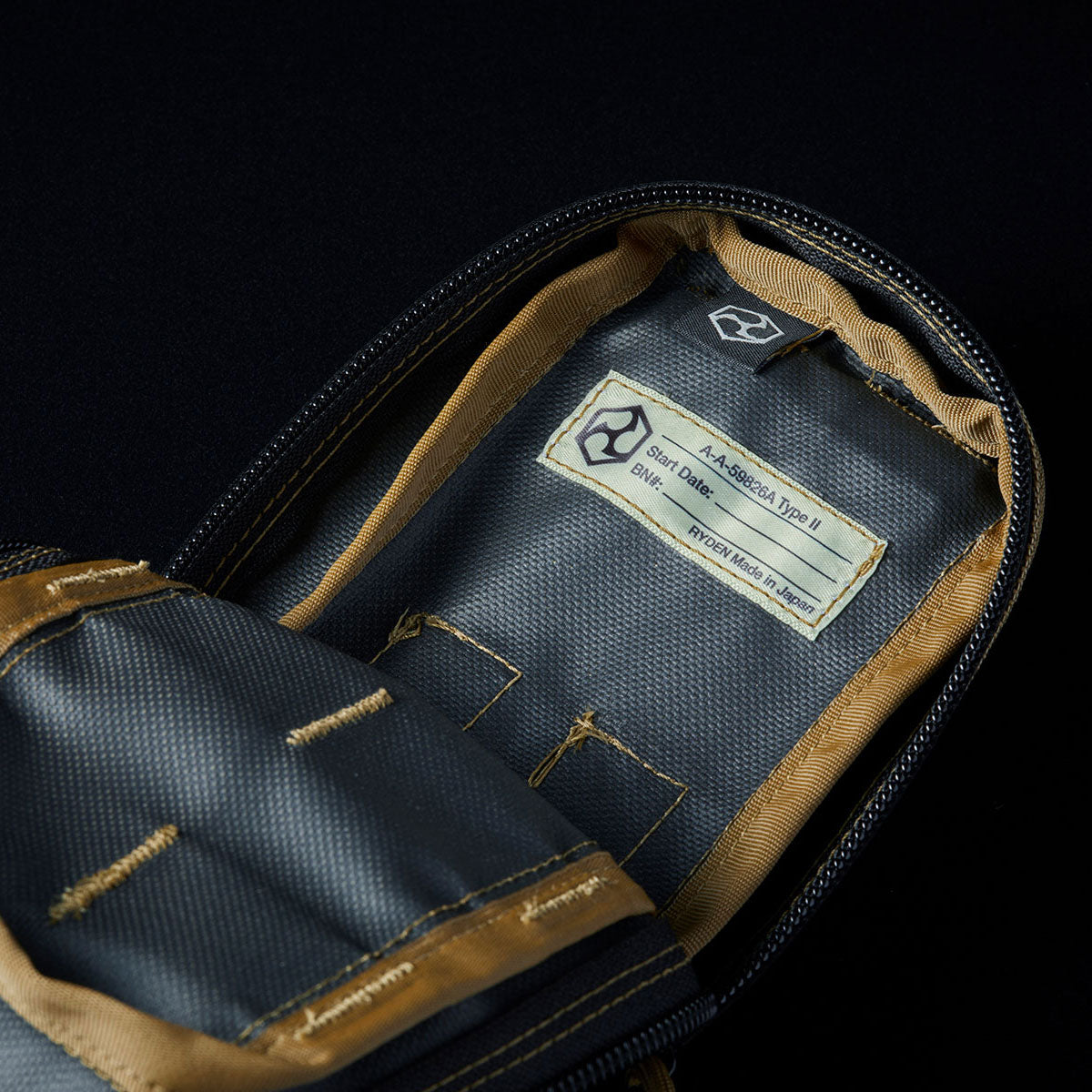 UTILITY POUCH MEDIUM